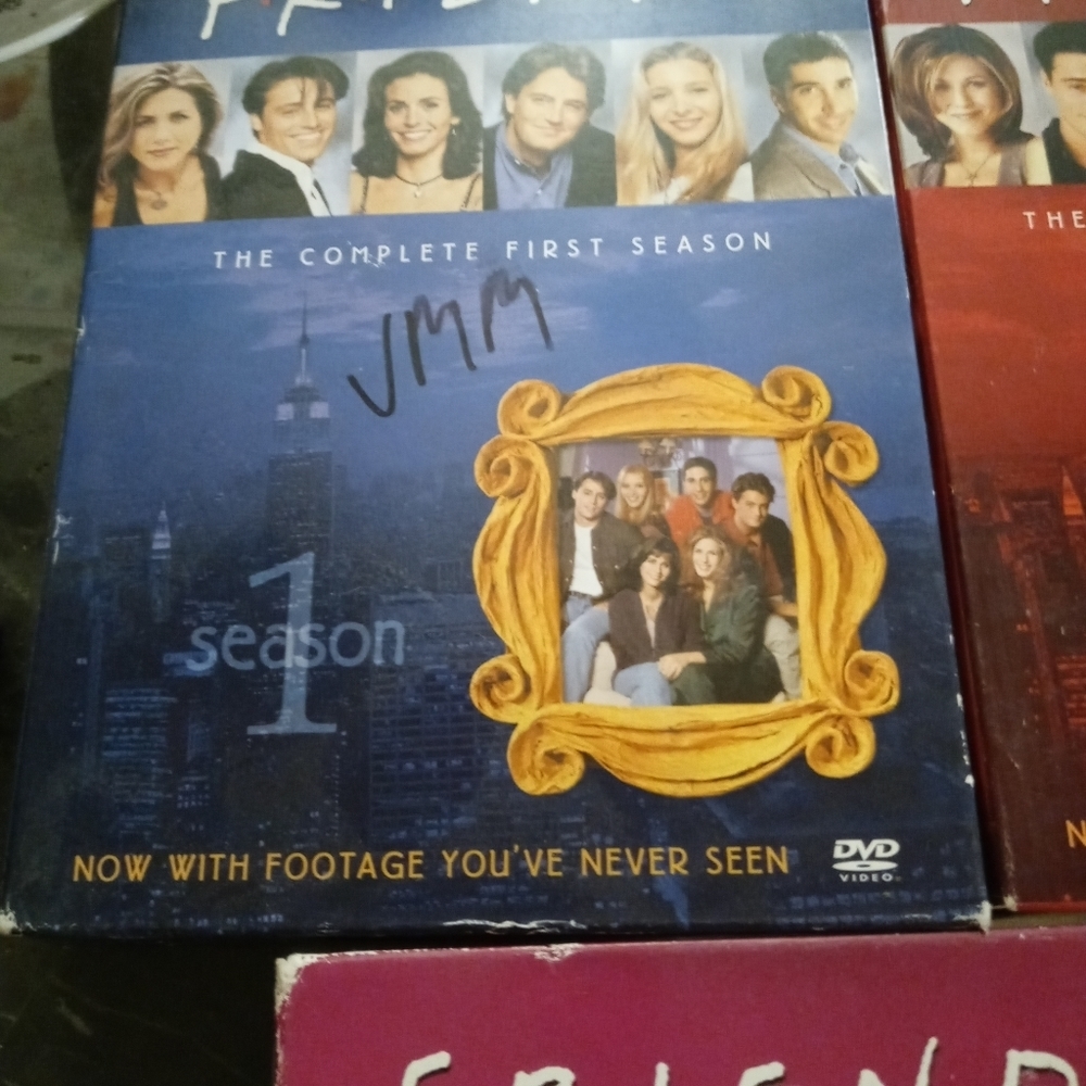 PREOWNED friends complete series 10 seasons 1 2 3 4 5 6 7 8 9 10 - Picture 2 of 10
